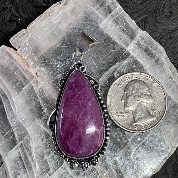 Natural Sparkly Ruby Pendant Stone Crystal Jewelry - Picture 9 of 10